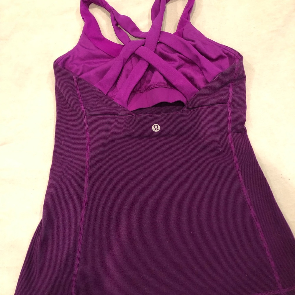 Lululemon tank with built in bra